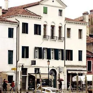 ** Hotel Airone Itália