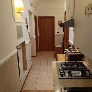  Alojamento de Acomodação e Pequeno-almoço Privato Simone Itália